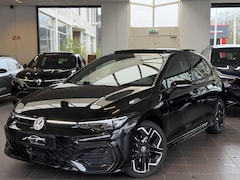 Volkswagen Golf - 1.5 R Line Pano / 360 / H&K / Trekhaak