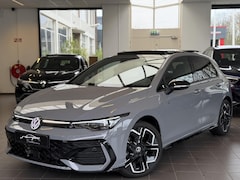 Volkswagen Golf - 1.5 R line Pano / 360 / H&K / Trekhaak
