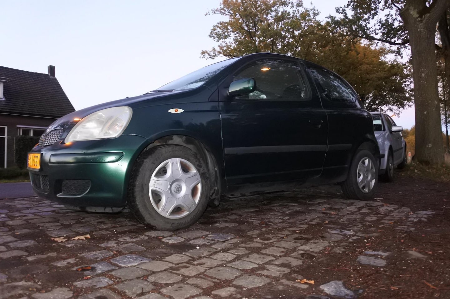 Toyota Yaris - 1.3 VVT-i Sol automaat 144 dkm apk 31-5-2026 - AutoWereld.nl