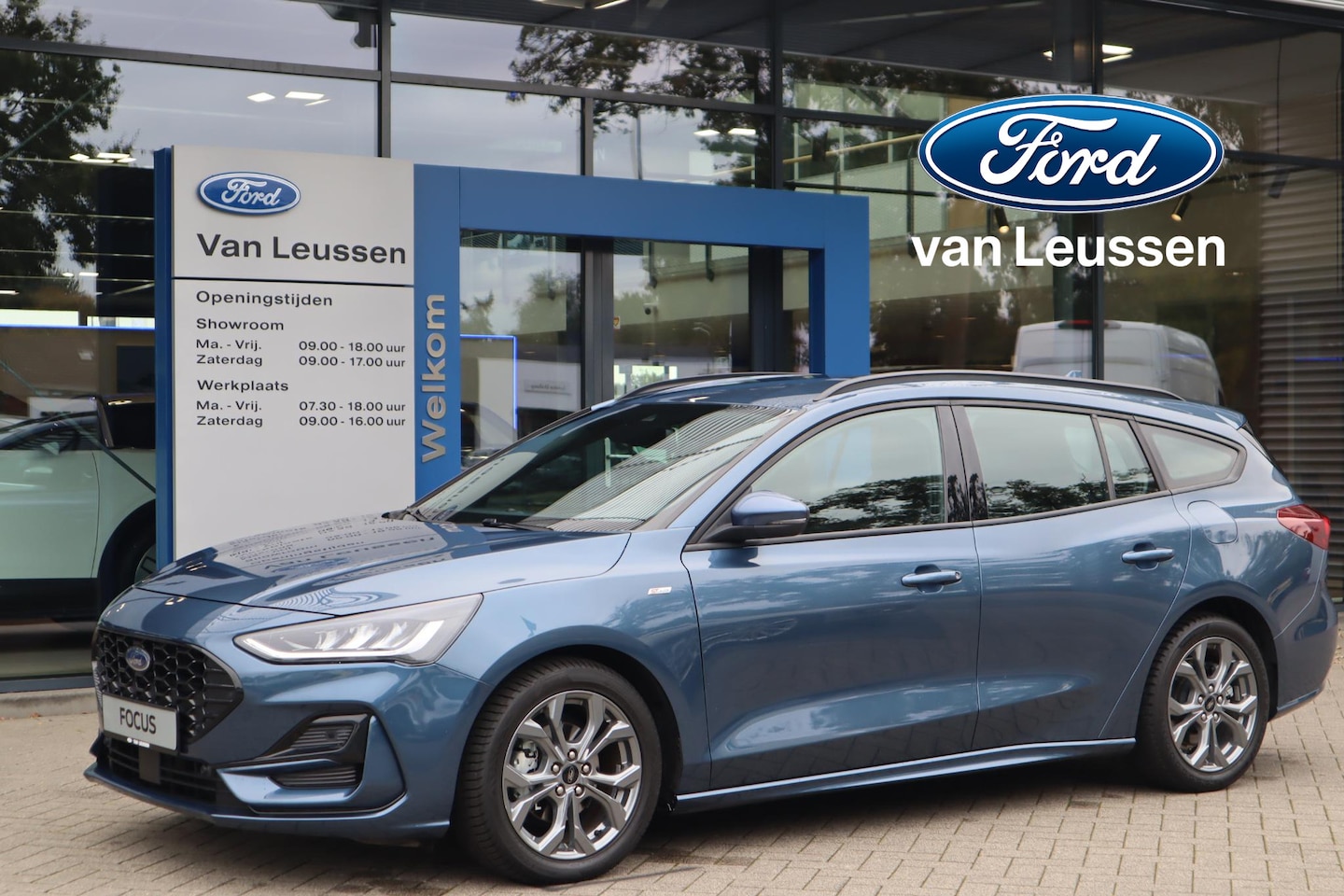 Ford Focus Wagon - 125PK HYBRID ST-LINE AUTOMAAT ANDROID/APPLE NAVI CAMERA P-SENSOREN 17" LM-VELGEN - AutoWereld.nl