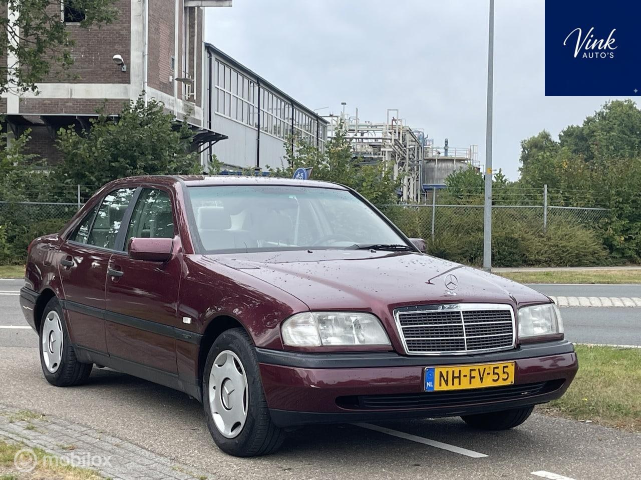 Mercedes-Benz C-klasse - 180 Classic | In nette staat en goed onderhouden | Origineel NL & NAP | - AutoWereld.nl