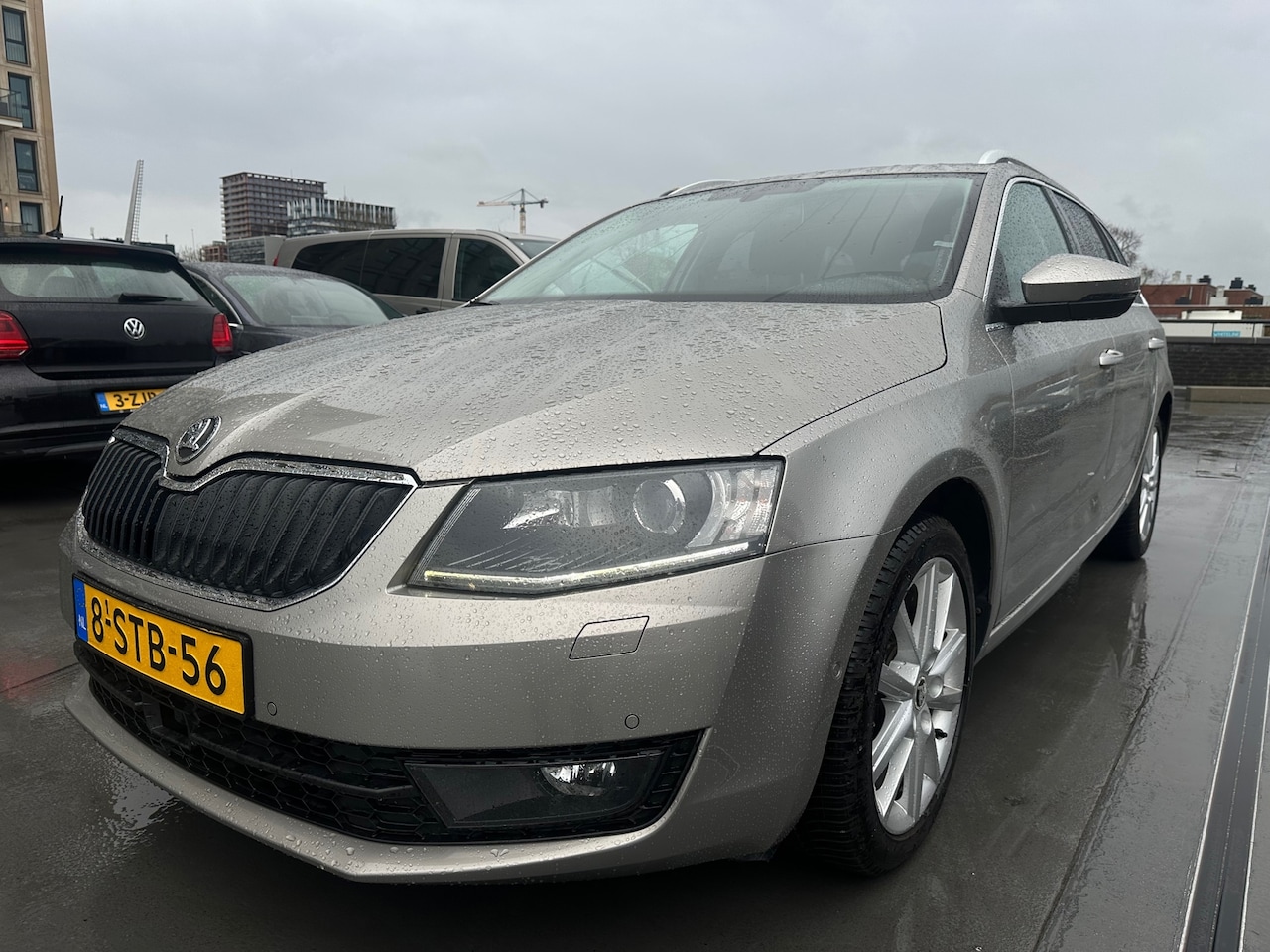 Skoda Octavia Combi - 1.2 TSI Greentech Elegance Businessline Nieuwe APK Dealer Onderhouden Top Staat Vol Optie - AutoWereld.nl