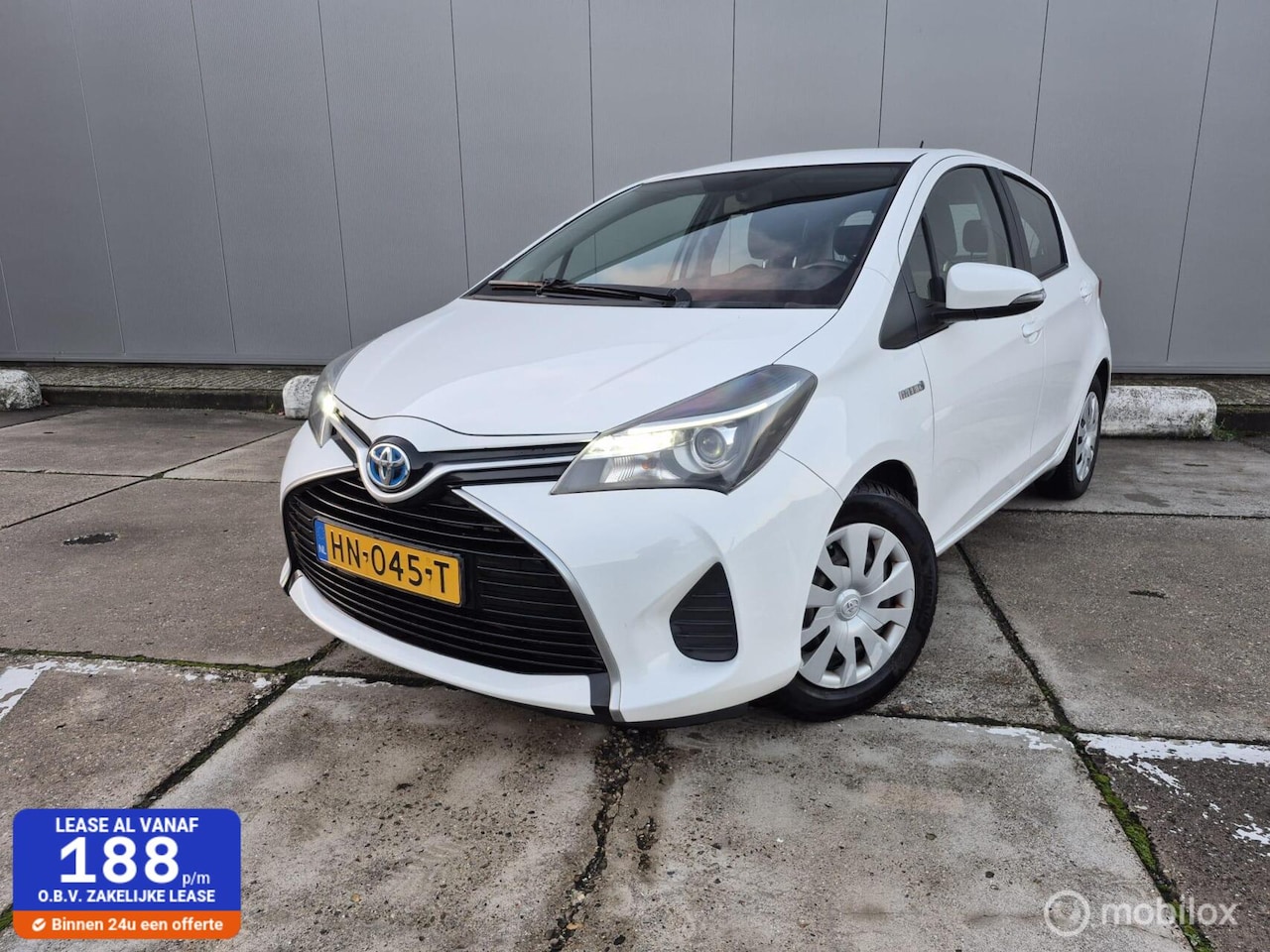 Toyota Yaris - 1.5 Hybrid Aspiration Autmaat / Camera / Clima / Cruise - AutoWereld.nl