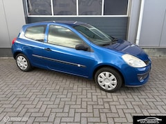 Renault Clio - 1.2-16V Special Line