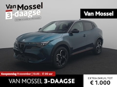Alfa Romeo Junior - 1.2 Turbo Hybrid Ibrida Speciale | €3.000, - Voordeel | Panoramadak | 360° Parkeersensoren