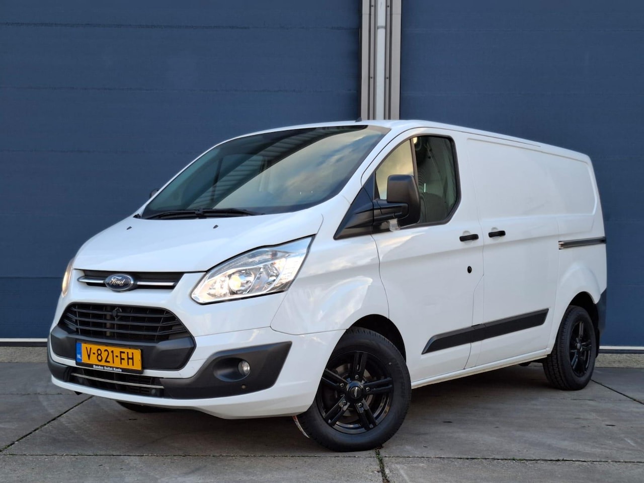 Ford Transit Custom - 270 2.0 TDCI L1H1 Trend DUBBELE SCHUIFDEUR / AIRCO / CRUISE CONTROLE / EURO 6 - AutoWereld.nl