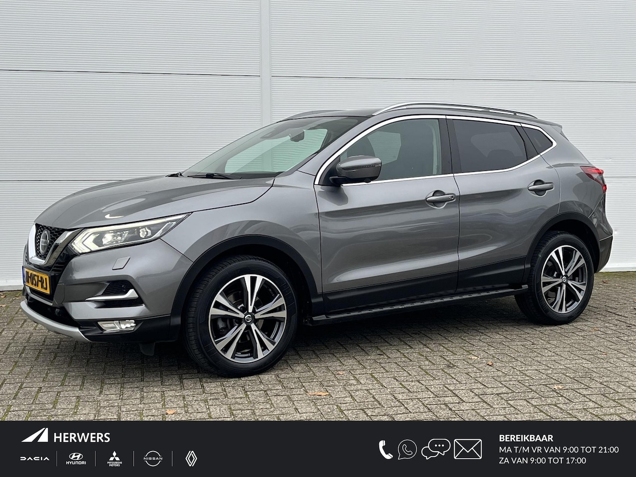 Nissan Qashqai - 1.6 Tekna / airco (automatisch) / Trekhaak (1500 kg) / voorstoelen verwarmd / panoramadak - AutoWereld.nl