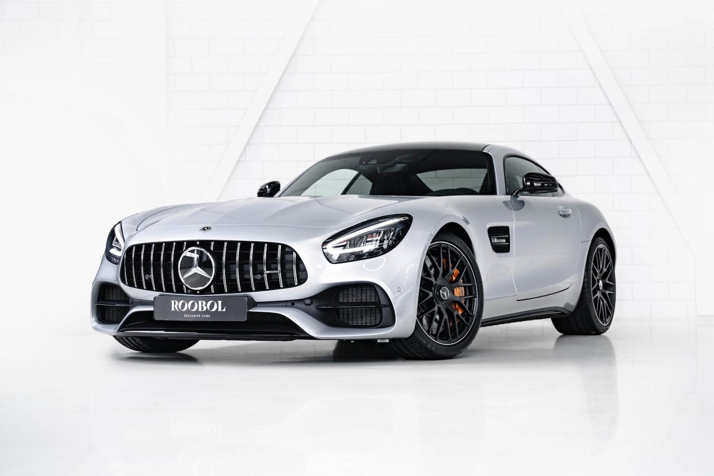 Mercedes-Benz AMG GT - 4.0 Premium | Exclusive interior | Achteras besturing | Keramische Remmen | - AutoWereld.nl