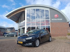 Ford Focus - 1.0 125pk Titanium, trekhaak, pdc, half leer, navi