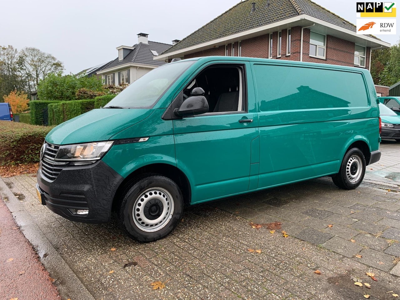 Volkswagen Transporter - 2.0 TDI L2H1 30 Automaat - AutoWereld.nl