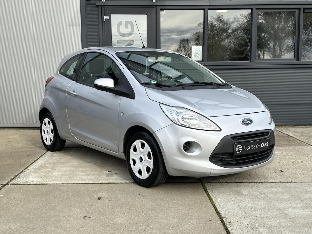 Ford Ka - 1.2 Style start/stop Airco Radio/CD/AUX NAP - AutoWereld.nl