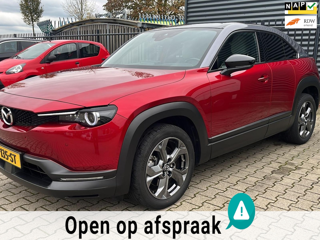 Mazda MX-30 - E-SkyActiv 145 First Edition 36 kWh - AutoWereld.nl