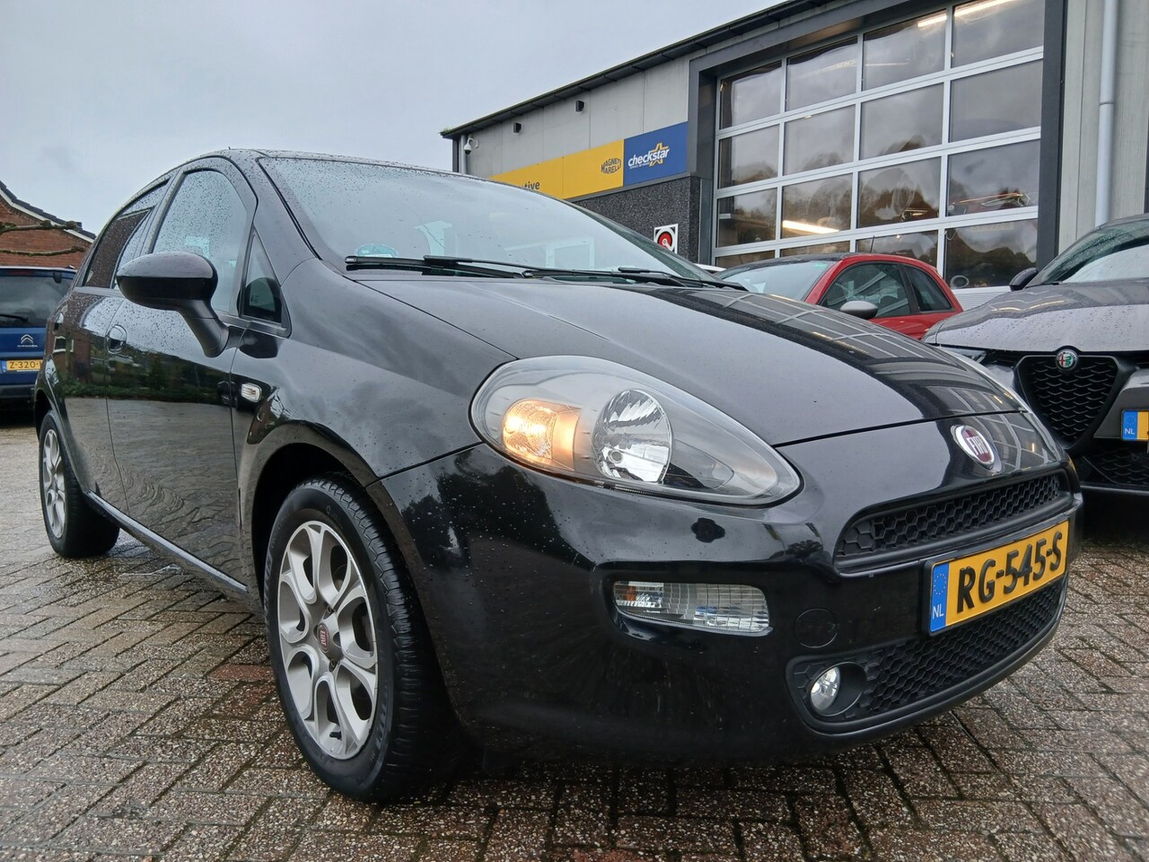 Fiat Punto Evo - 0.9 TwinAir Sempre - Navigatie - Nieuwstaat - LM velgen - AutoWereld.nl