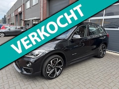 BMW X1 - XDrive20i 192PK AUT High Executive LED Pano Navi HUD