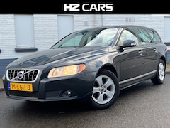 Volvo V70 - 2.0 Limited Edition|Leder|Navi|PDC|Trekhaak|Cruise|Clima