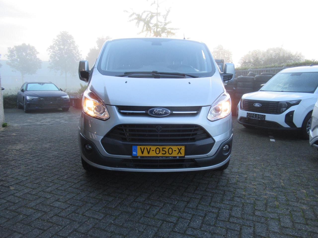 Ford Transit Custom - 270 2.0 TDCI L1H1 Limited 2 x schuifdeur 155 pk 1ste eigenaar - AutoWereld.nl