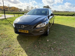 Volvo V60 - 2.4 D6 Twin Engine Momentum