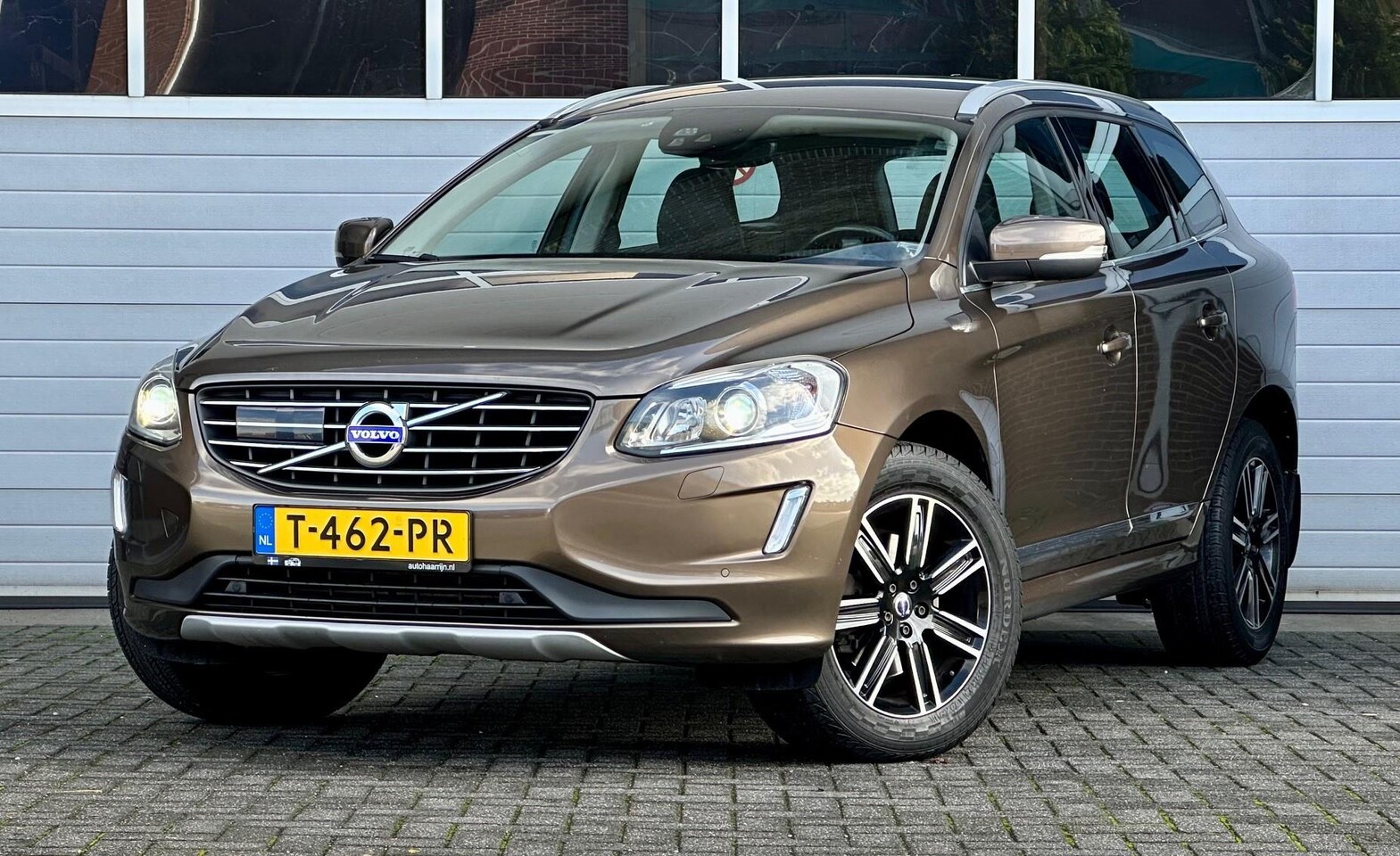 Volvo XC60 - 2.4 D4 190PK Polar+ aut 5 cilinder Euro6 ACC BLIS - AutoWereld.nl