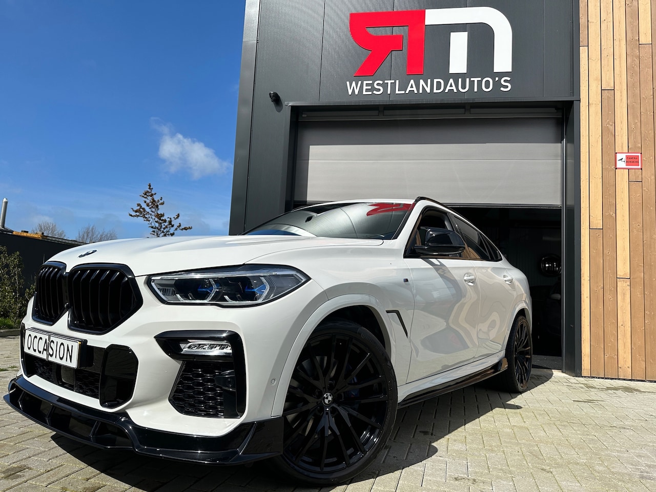 BMW X6 - XDrive40i High Executive/PANO/HEAD-UP/CARBON INT/KEYLESS/360/BTW auto/BOMVOL enige NL - AutoWereld.nl