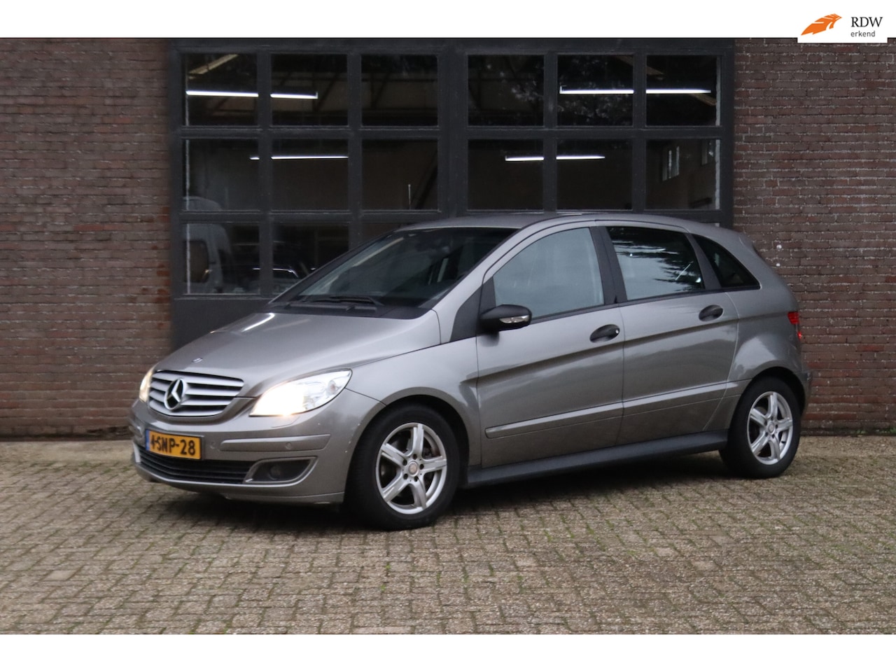 Mercedes-Benz B-klasse - 200 AUT-Clima-PDC-Nieuwe APK - AutoWereld.nl