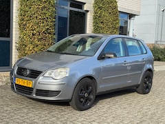 Volkswagen Polo - 1.4-16V Optive