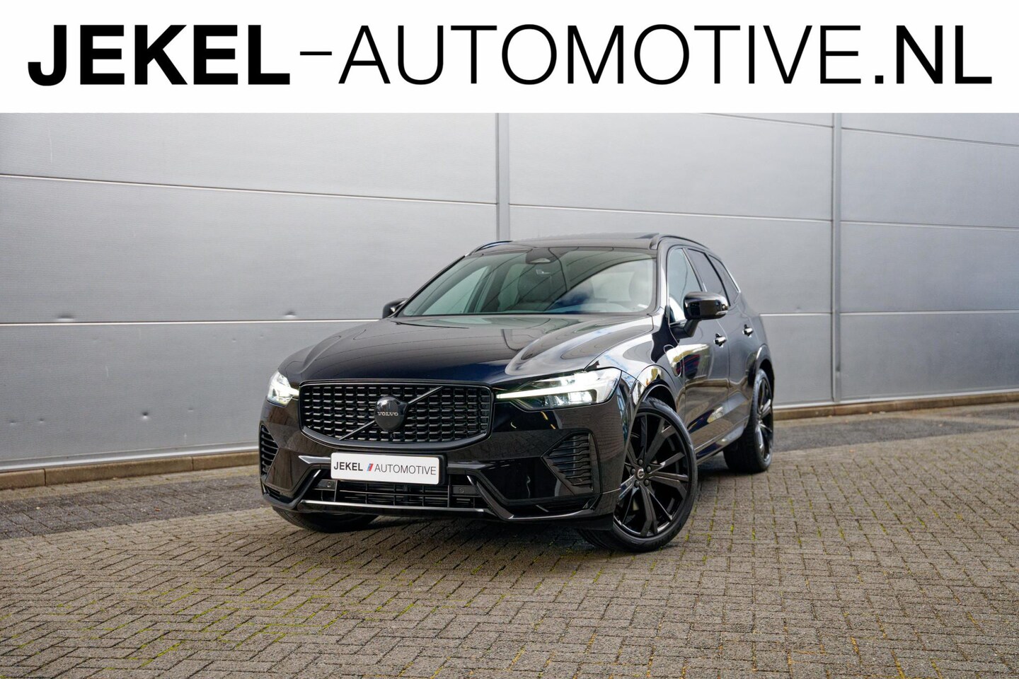 Volvo XC60 - 2.0 T8 Plug-in hybrid AWD Ultimate Black Edition Luchtvering, Trekhaak, 21", Panoramadak - AutoWereld.nl
