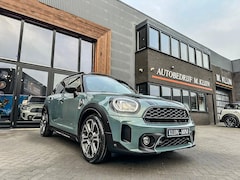 MINI Countryman - 2.0 Cooper S E ALL4 Yours 220Pk/Pano/Camera/19"/Hk/Btw