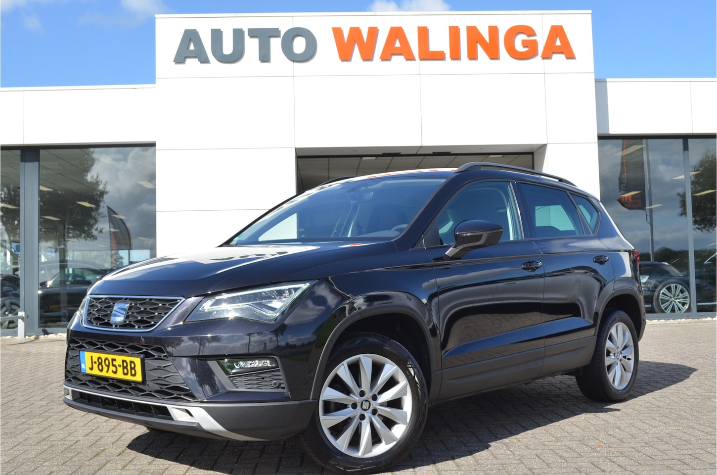 SEAT Ateca - 1.0 EcoTSI Virtual Cockpit | Carplay | a.Camera | LED koplampen | Metallic zwart | Getint - AutoWereld.nl