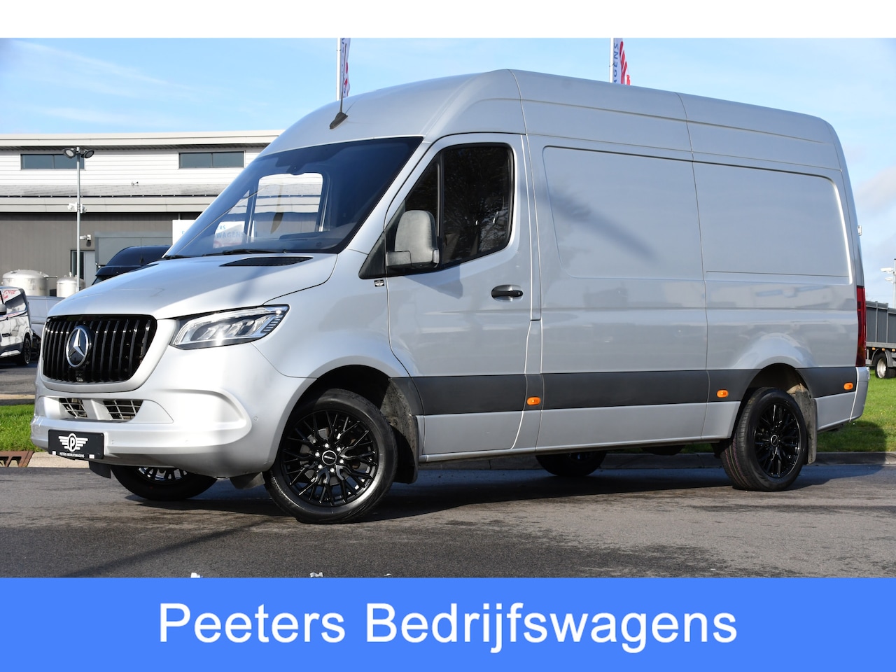 Mercedes-Benz Sprinter - 319 V6 3.0 CDI L2H2 AMG Edition 360 Camera, Cruise, Carplay, 10,5'' Mbux, LED, Stoelverwar - AutoWereld.nl