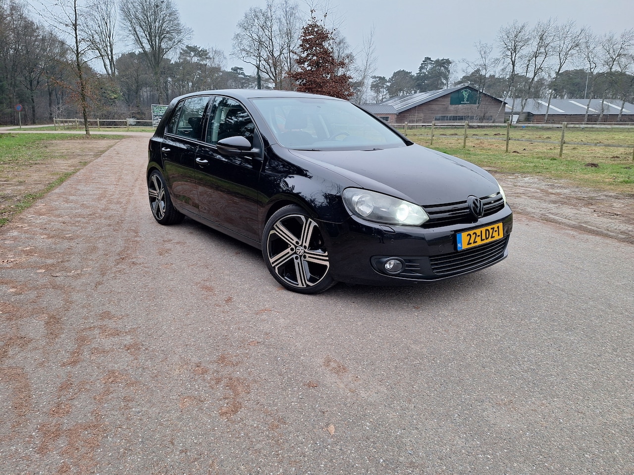 Volkswagen Golf - 1.2 TSI Highline BlueMotion Airco, pdc, apple carplay, metallic - AutoWereld.nl