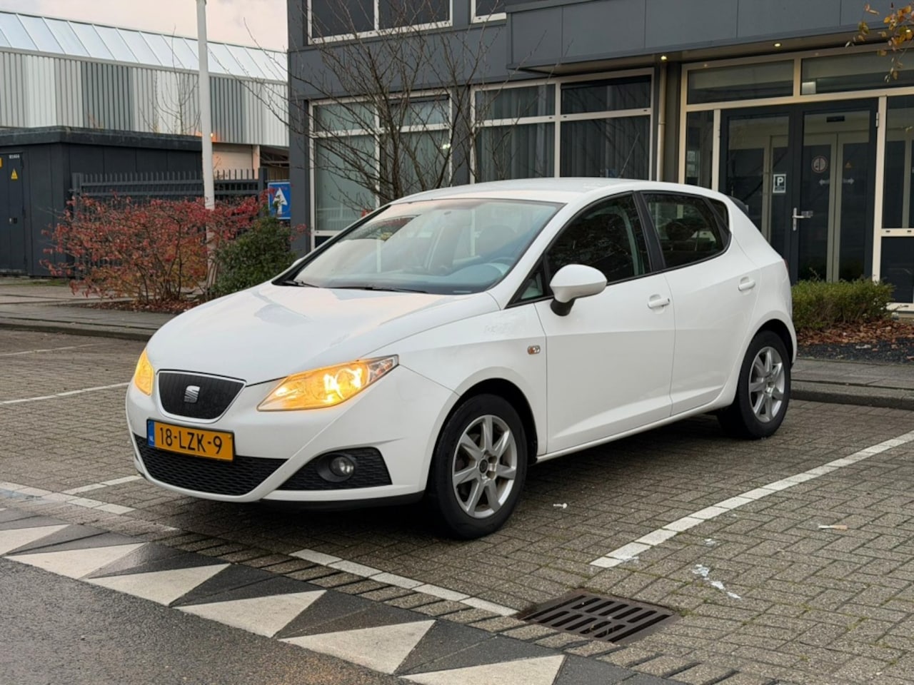 SEAT Ibiza - 1.2 TDI 75PK Hatchback Airco Cruise Schadevrij - AutoWereld.nl
