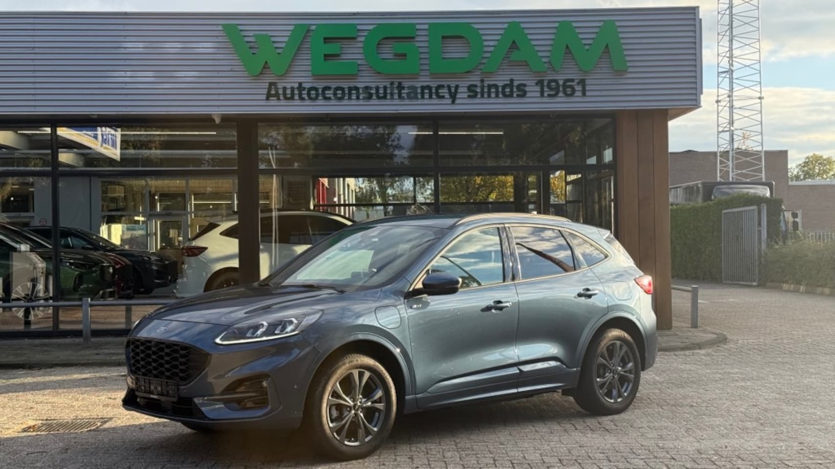 Ford Kuga - 2.5 PHEV ST-LINE X / Trekhaak+Driver+Techno+Winter - AutoWereld.nl
