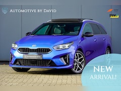 Kia Cee'd Sportswagon - Ceed 1.4 T-GDi 140 pk GT-LINE AUTOMAAT / TREKHAAK / PANORAMADAK / 1e EIGENAAR / ADAPTIEVE