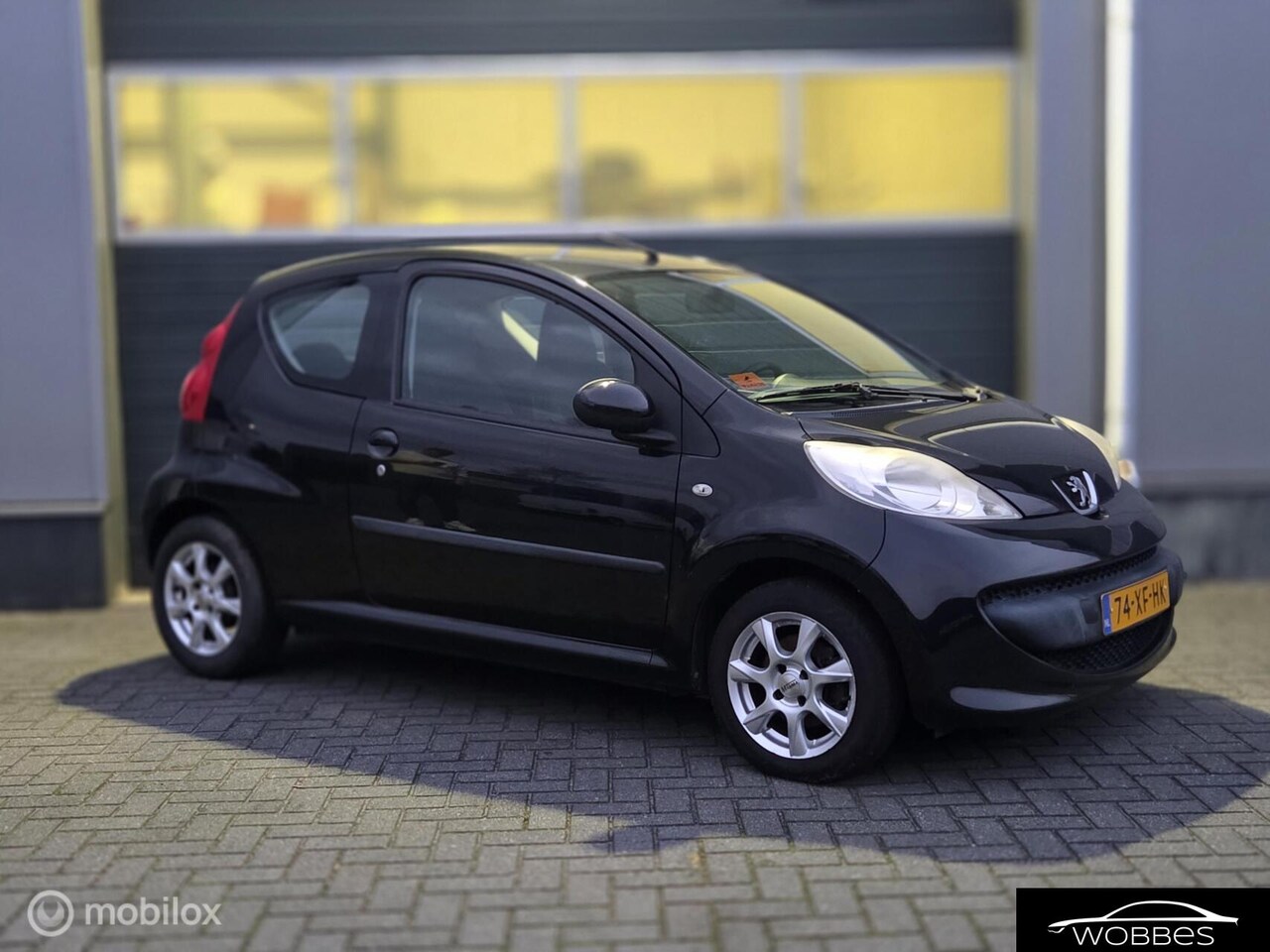 PEUGEOT 107