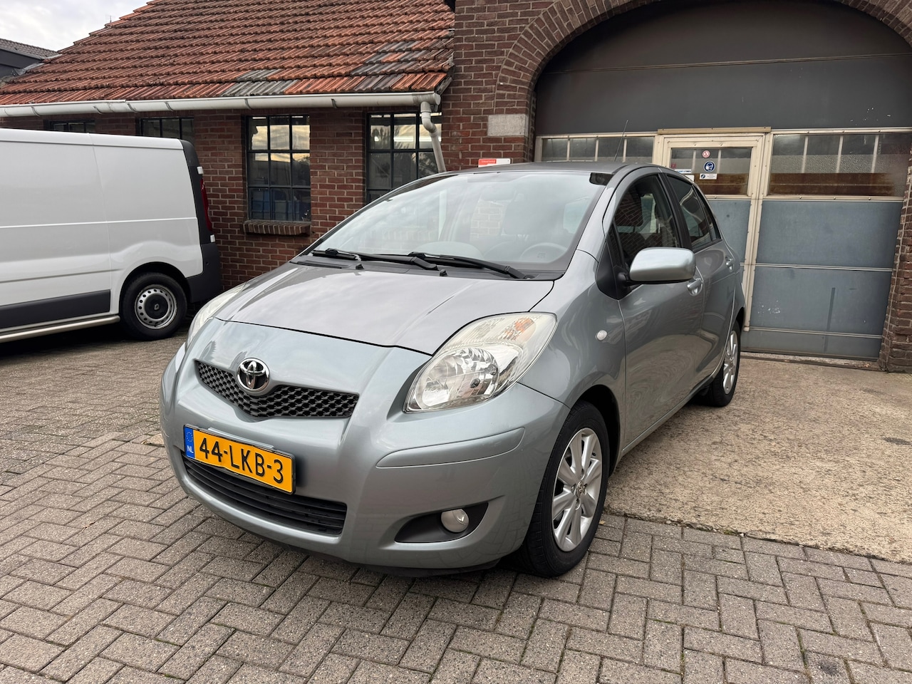 Toyota Yaris - 1.3 VVTi Aspiration I AIRCO I CLIMA I 100.000 KM I - AutoWereld.nl