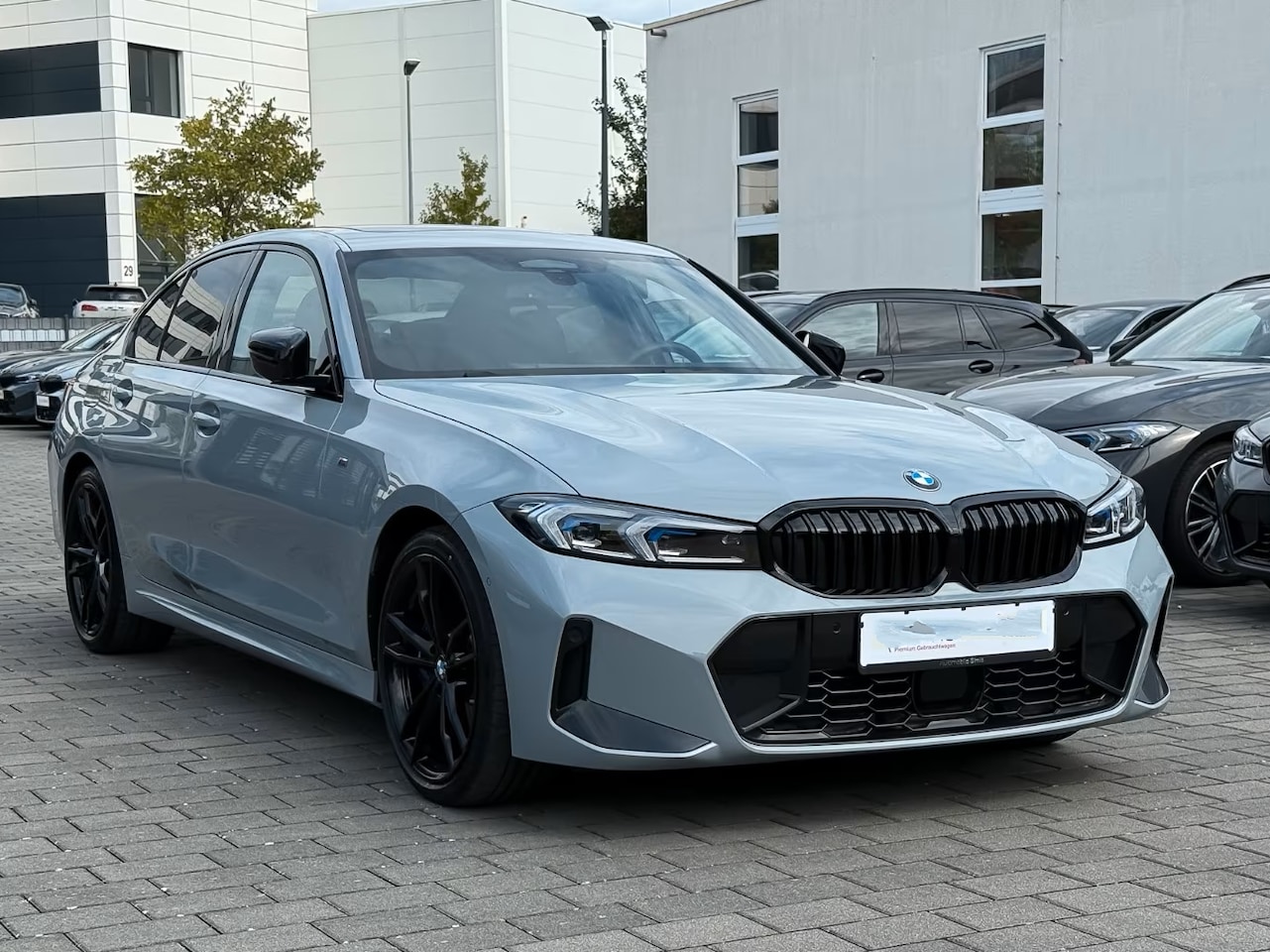 BMW 3-serie - 320d xDrive M-SPORT ** LASER, NAVI+, LEDER, HuD, ACC, SCHUIF/KANTEL, 19-inch LMV, H&K ** 1 - AutoWereld.nl