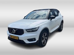 Volvo XC40 - 2.0 T4 R-Design / Trekhaak / Panoramadak / Camera / Harman Kardon / Leder&Alcantara / 19''