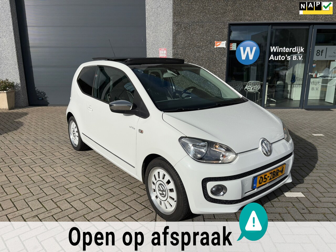 Volkswagen Up! - 1.0 high up! BlueMotion Airco, Pano, Cruise - AutoWereld.nl