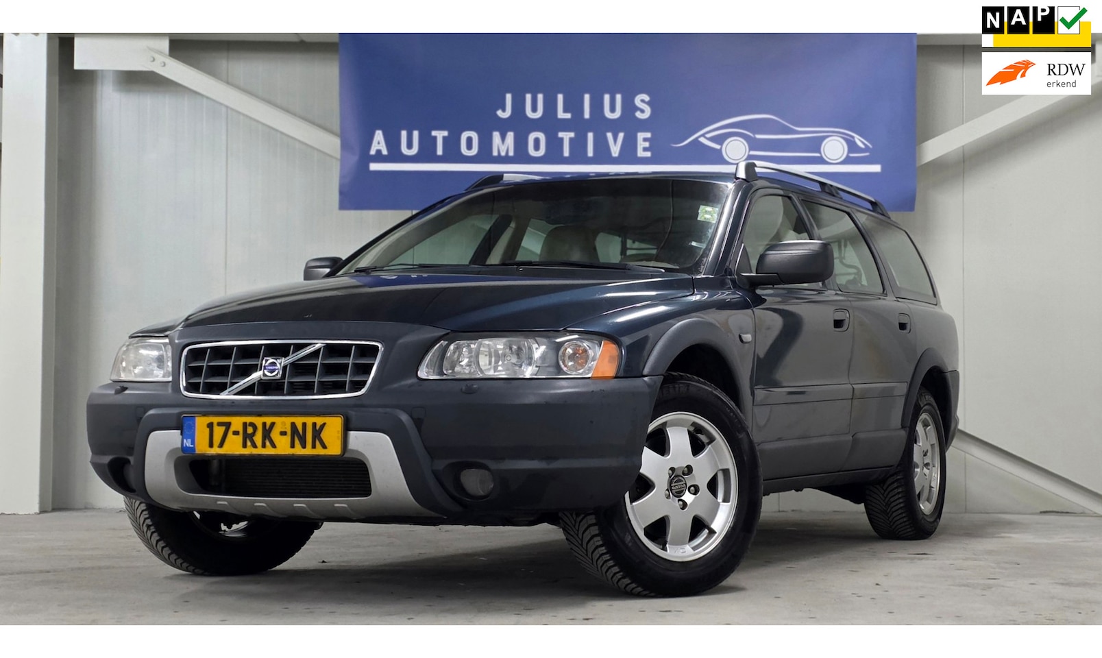 Volvo XC70 - 2.5T Summum LPG G3 100% Onderhouden Garantie Trekhaak! - AutoWereld.nl