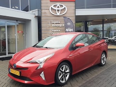 Toyota Prius - 1.8 Business Plus NAVI PARK-SENSOREN BLIND-SPOT KEYLESS STOELVERW KEYLESS AD-CRUISE CAMERA