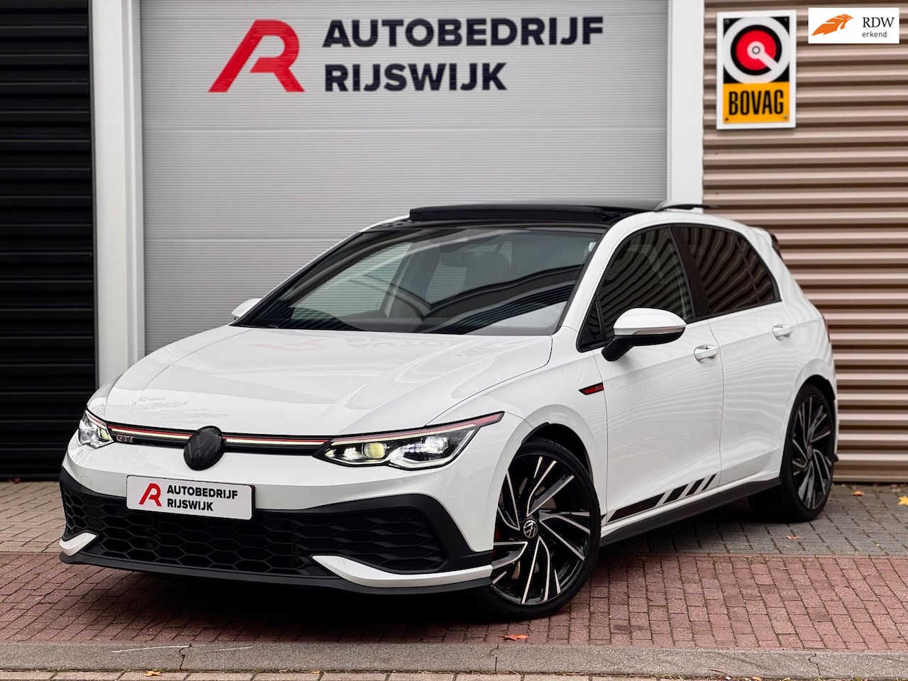 Volkswagen Golf - 2.0 TSI GTI Clubsport Pano/Matrix/Camera/Blindspot - AutoWereld.nl