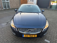 Volvo V60 - 1.6 T3 Kinetic