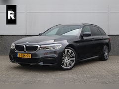 BMW 5-serie Touring - 520i High Executive M-Sport Leder dashboard / Pano / Individual / Camera / 19inch