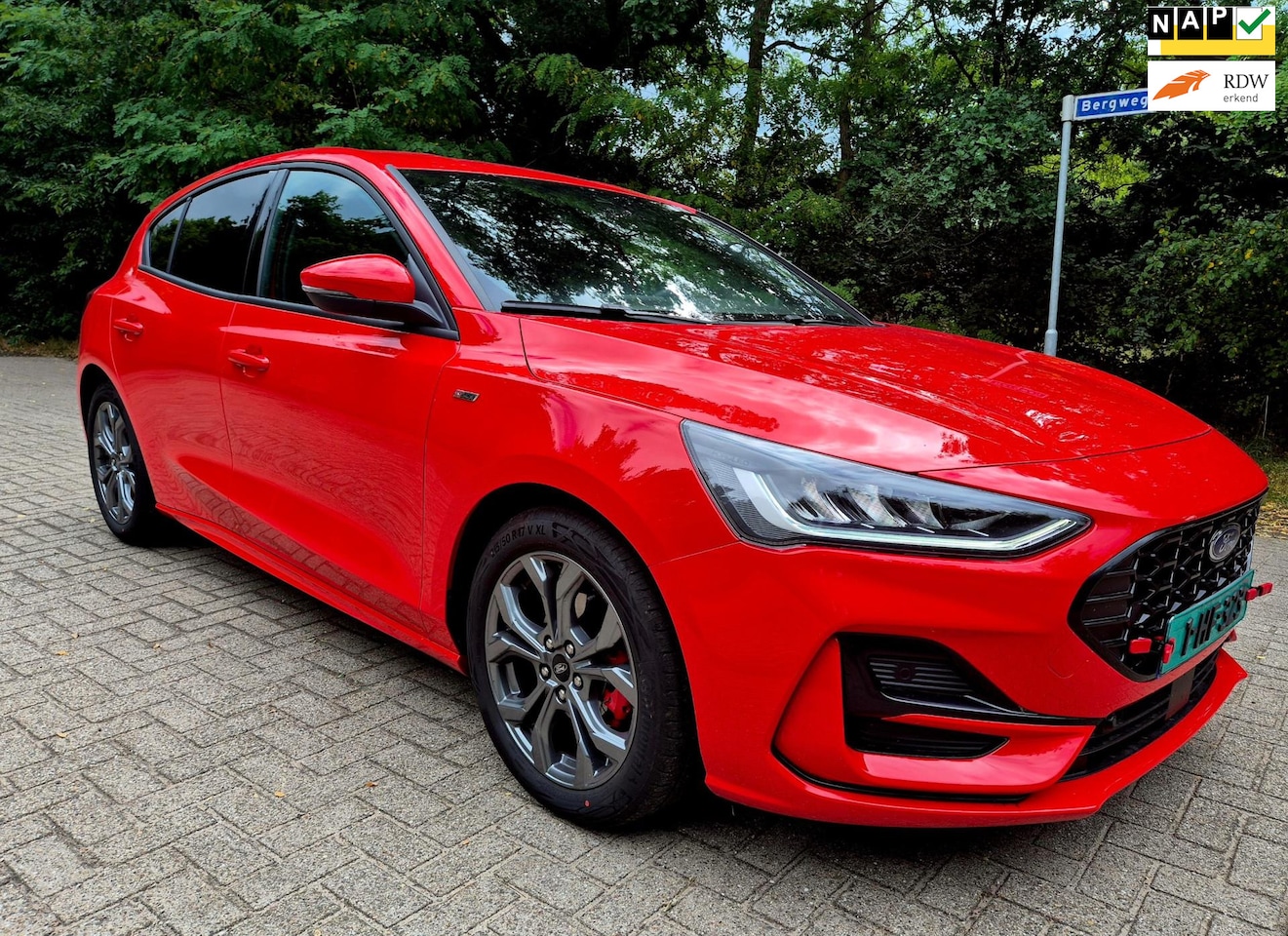 Ford Focus - 1.0 EcoBoost Hybrid ST Line 1.0 EcoBoost Hybrid ST Line - AutoWereld.nl