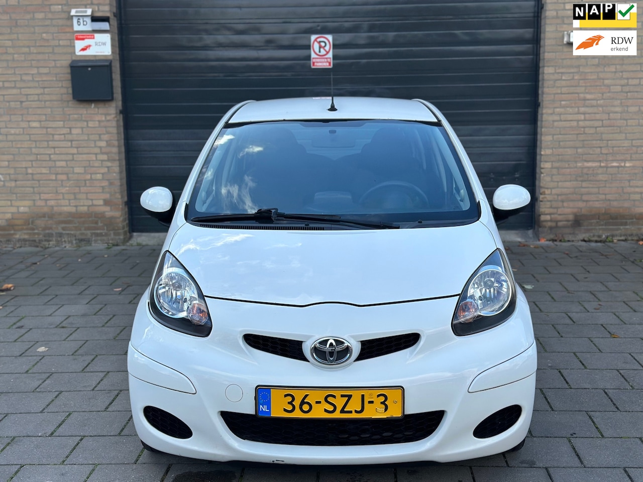 Toyota Aygo - 1.0-12V Comfort Navigator Apk Airco Navi Elektrisch pakket - AutoWereld.nl