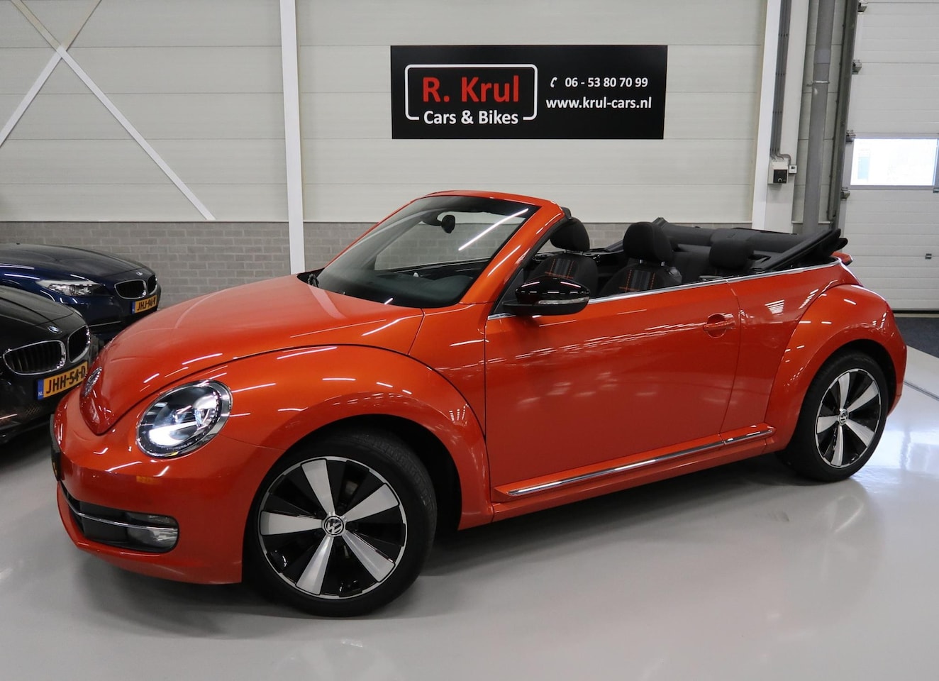 Volkswagen Beetle Cabriolet - 1.2 TSI Club Xenon Fender Airco-ecc Navigatie App Connect Stoelverwarming PDC Boekjes Lage - AutoWereld.nl