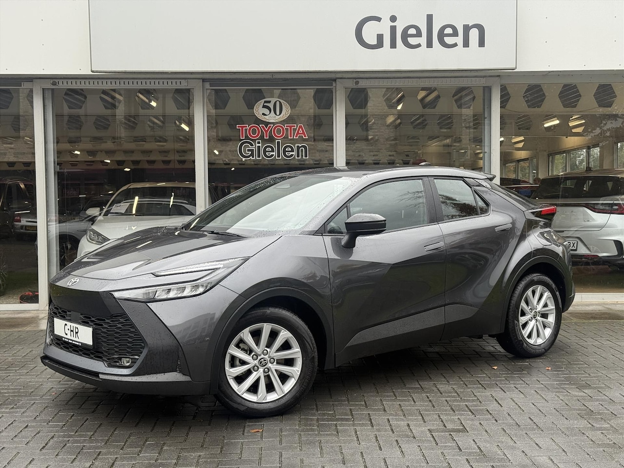 Toyota C-HR - 1.8 Hybrid Active | Dodehoekdetectie, Apple carplay/Android auto, Camera, Adaptive cruise - AutoWereld.nl