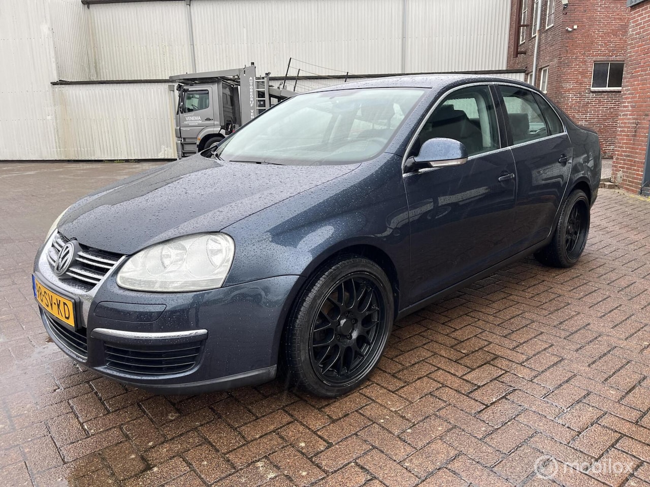 Volkswagen Jetta - 2.0 FSI Comfortline 2.0 FSI Comfortline - AutoWereld.nl