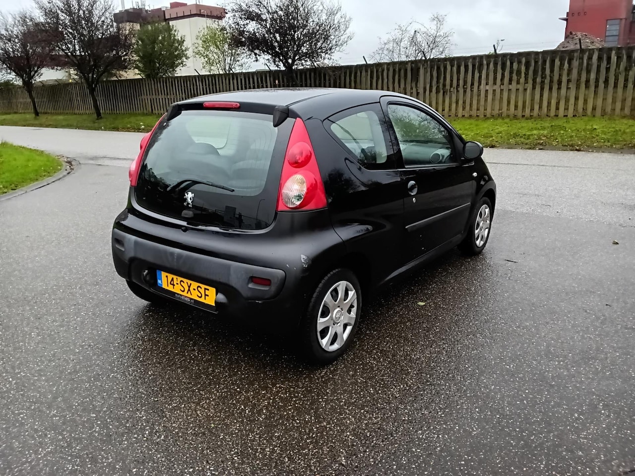 Peugeot 107 - 1.0-12V XS 1.0-12V XS