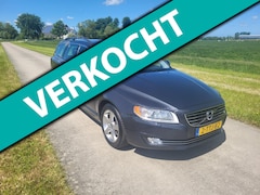 Volvo V70 - 1.6 T4 Nordic+ navi trekhaak 17"LMV
